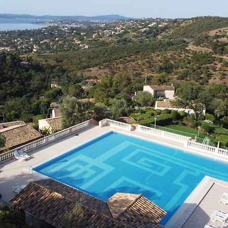 Les Issambres Appart 6 Pers Grande Terrasse Superbe Vue Mer Et Golfe De Saint Tropez, Piscine Exterior foto